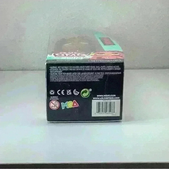 L.O.L. Surprise! O.M.G. Coral Waves Fashion Doll - Picture 5 of 5